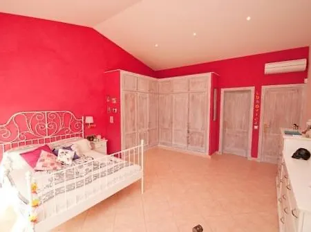 Mapalu Menorca Bed & Breakfast Trebeluger
